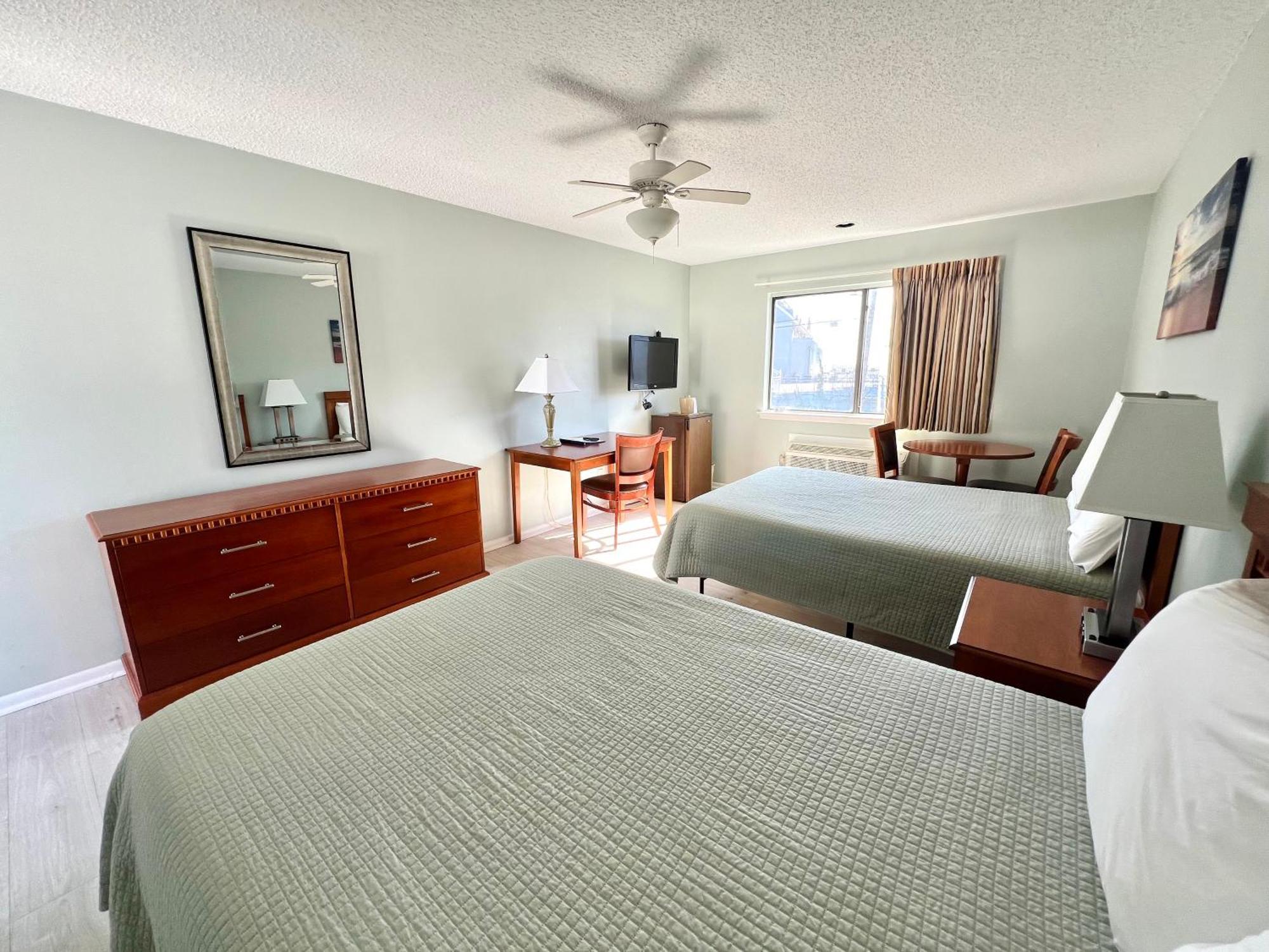 Sand Pebble Motor Lodge Пойнт-Плезант-Бич Экстерьер фото