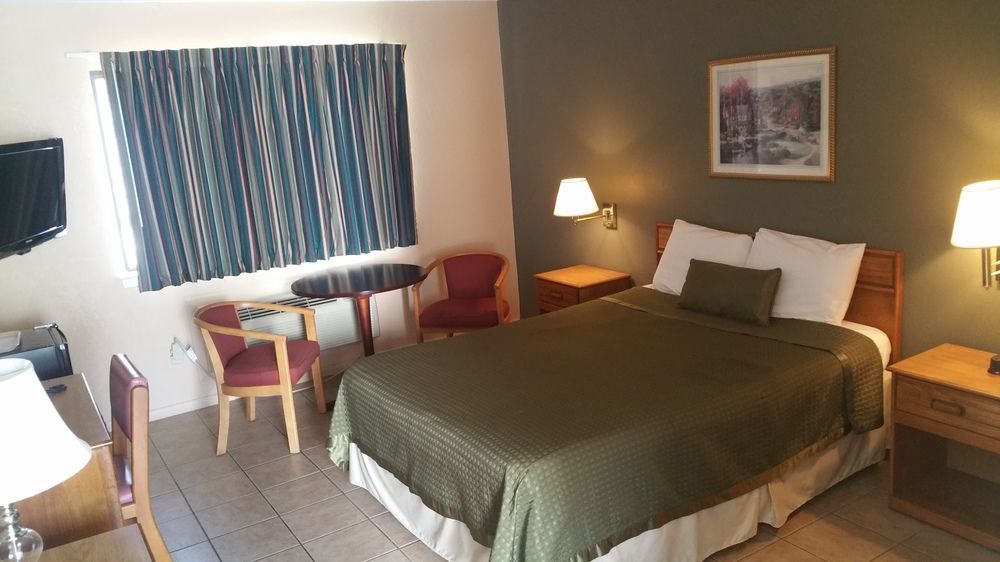 Sand Pebble Motor Lodge Пойнт-Плезант-Бич Экстерьер фото